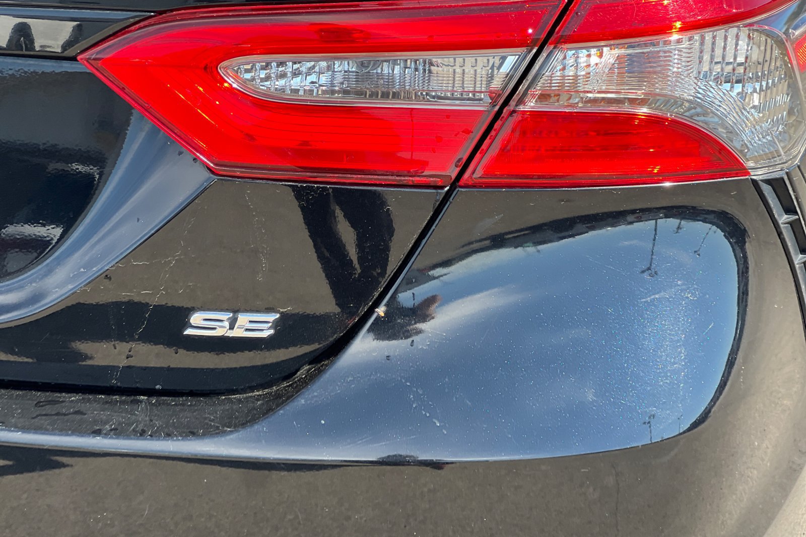 Used 2018 Toyota Camry SE FWD image 26