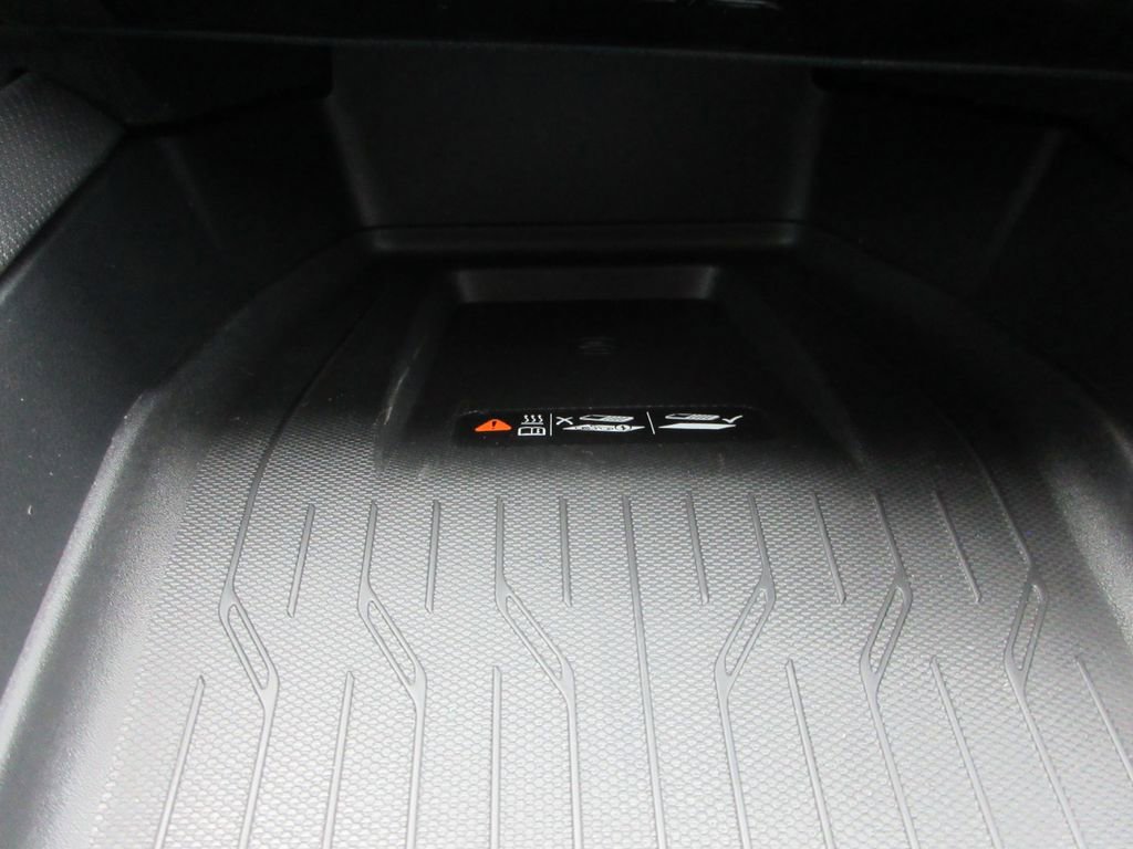 New 2026 Chevrolet Equinox EV LT image 31