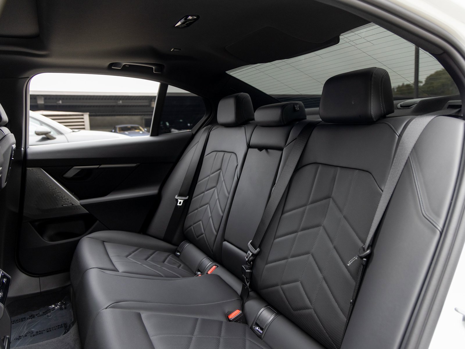 Used 2025 BMW i5 xDrive40 w/ Premium Package image 44