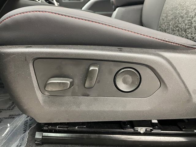 Certified 2024 Chevrolet Colorado Z71 w/ Z71 Convenience Package 2 image 12