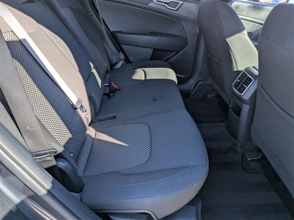 Used 2024 Kia Sportage LX image 28
