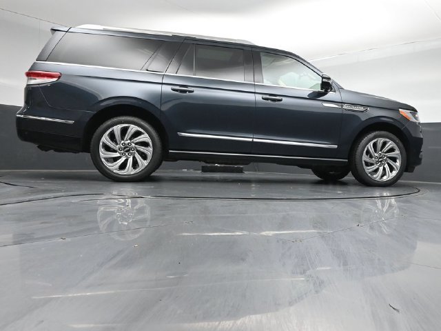 Certified 2024 Lincoln Navigator L Reserve AWD/4WD image 43