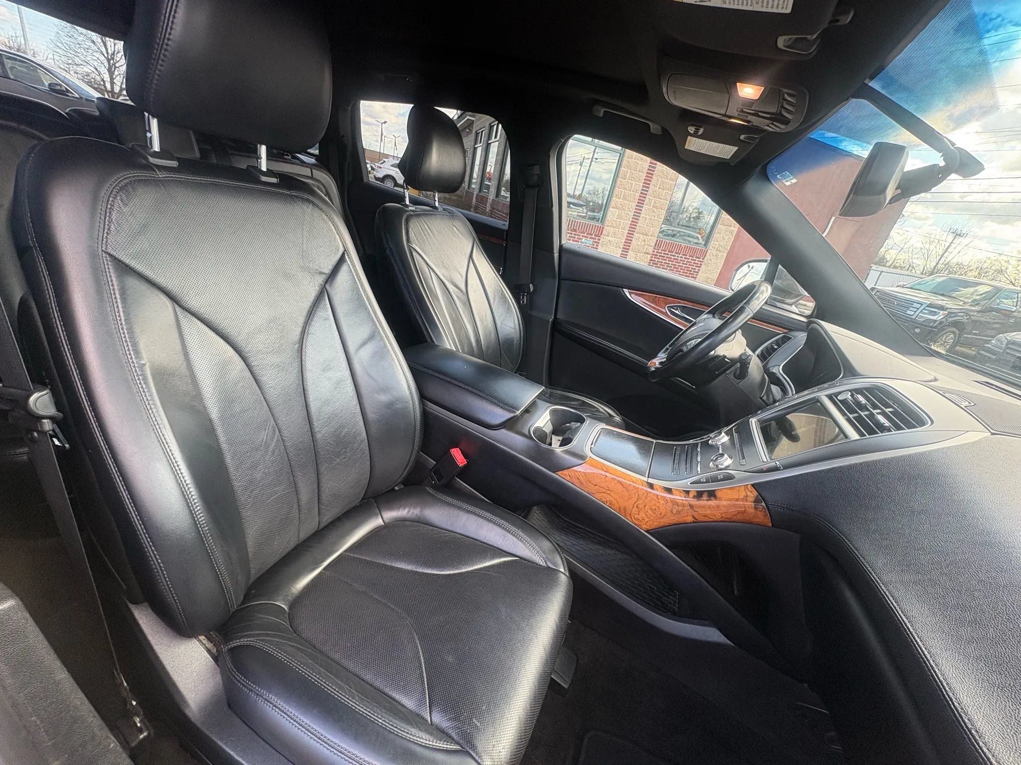 Used 2018 Lincoln MKX Reserve AWD/4WD image 9