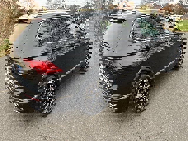 Used 2022 Volkswagen Tiguan SEL R-Line image 10