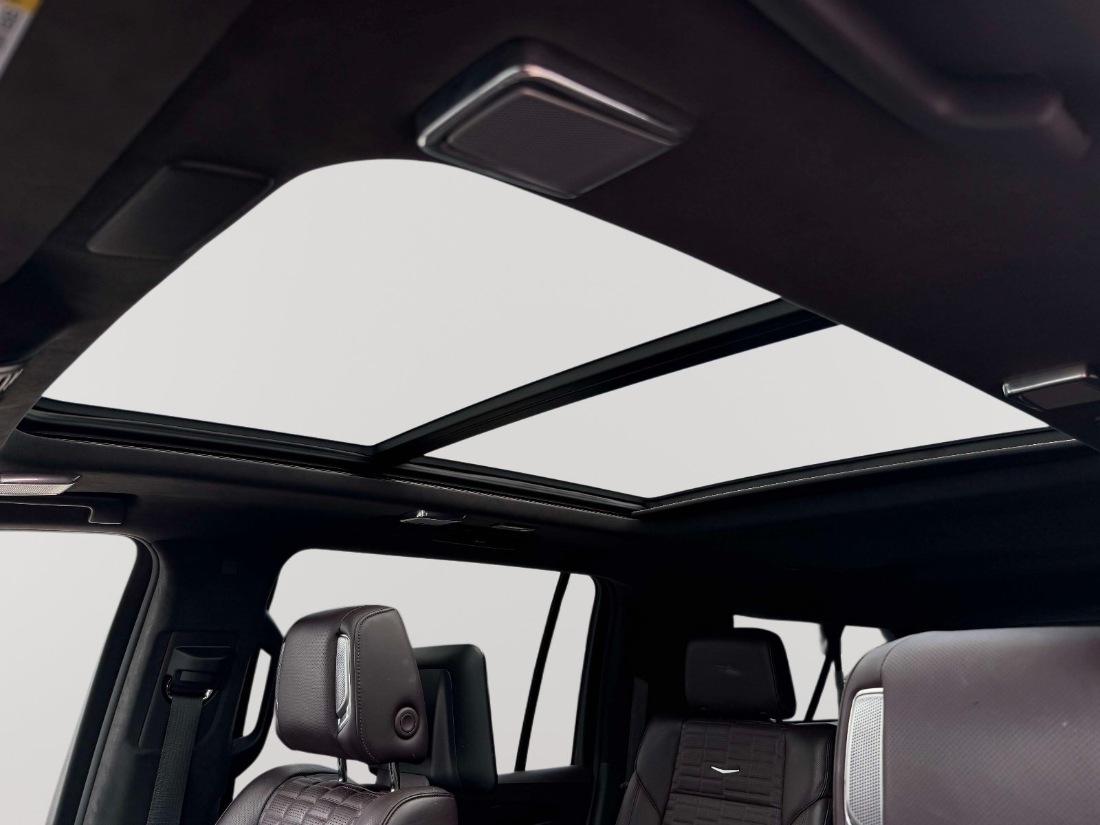 Certified 2022 Cadillac Escalade ESV Premium Luxury Platinum w/ LPO, Radiant Package AWD/4WD image 21