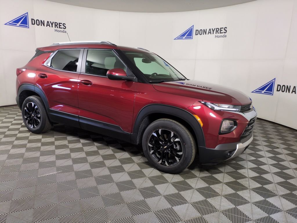 Used 2022 Chevrolet TrailBlazer LT w/ Convenience Package FWD image 10