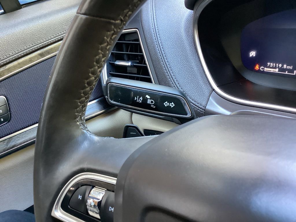 Used 2019 Lincoln Nautilus Select image 47