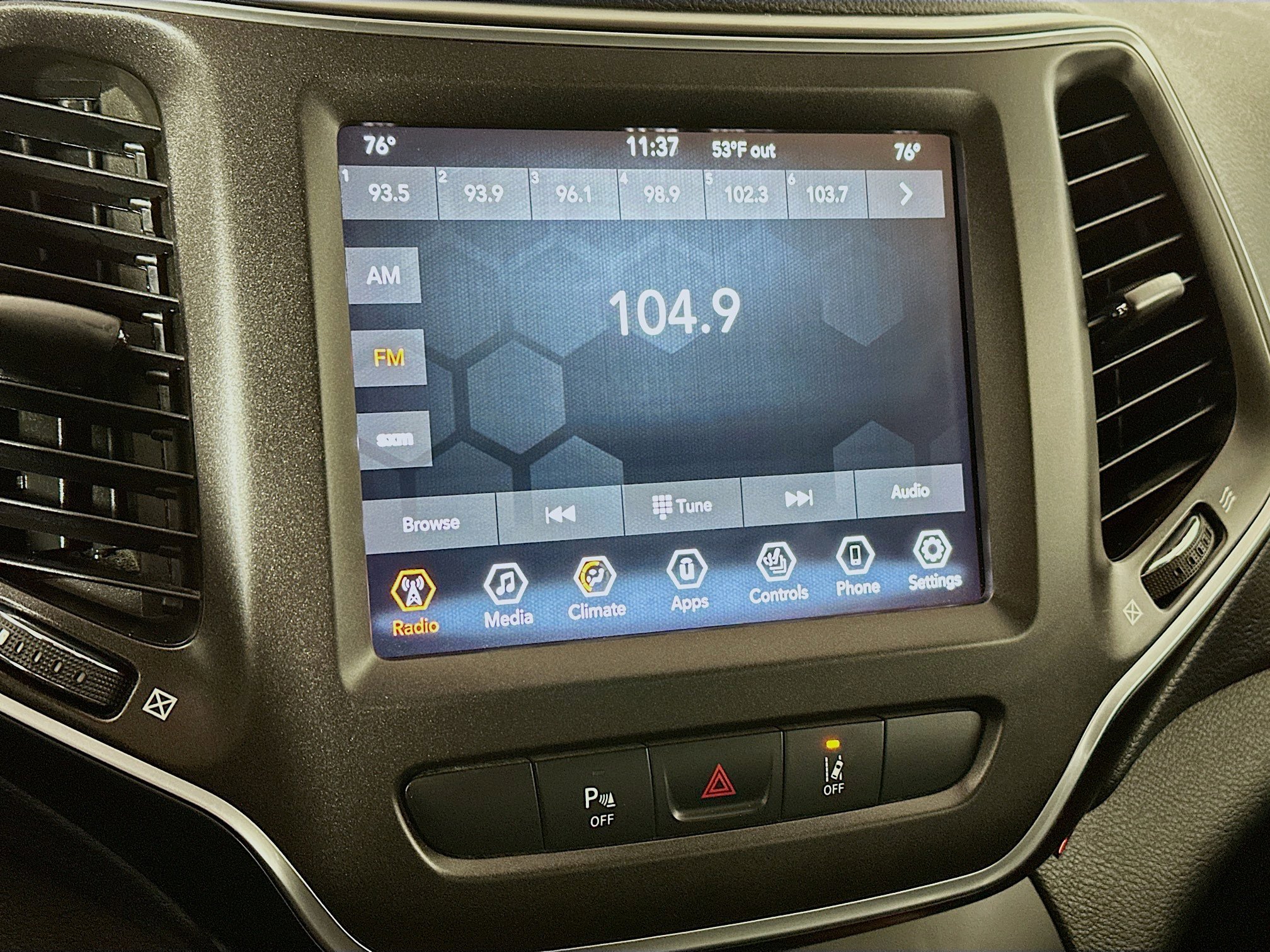 Used 2021 Jeep Cherokee Trailhawk image 14