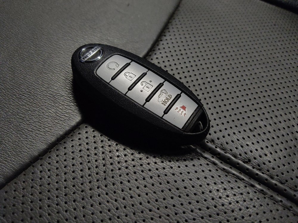 Used 2020 Nissan Pathfinder SL AWD/4WD image 32