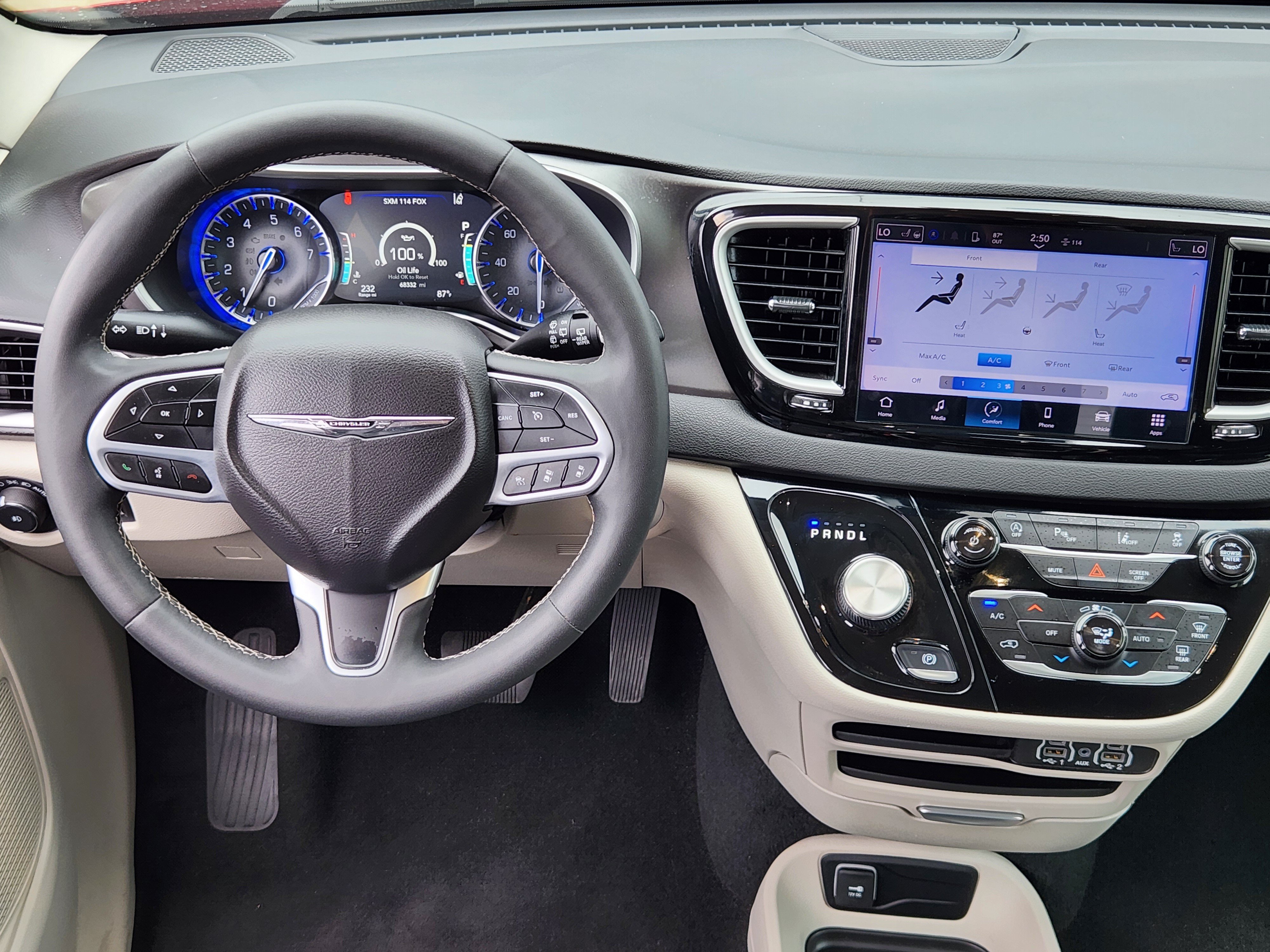 Used 2024 Chrysler Pacifica Touring-L FWD image 29