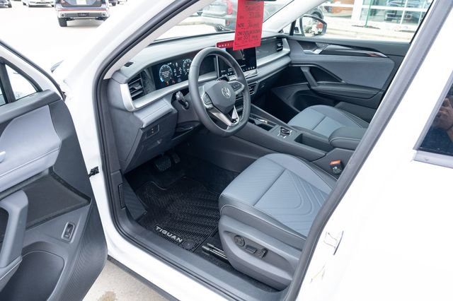 New 2026 Volkswagen Tiguan SE image 17