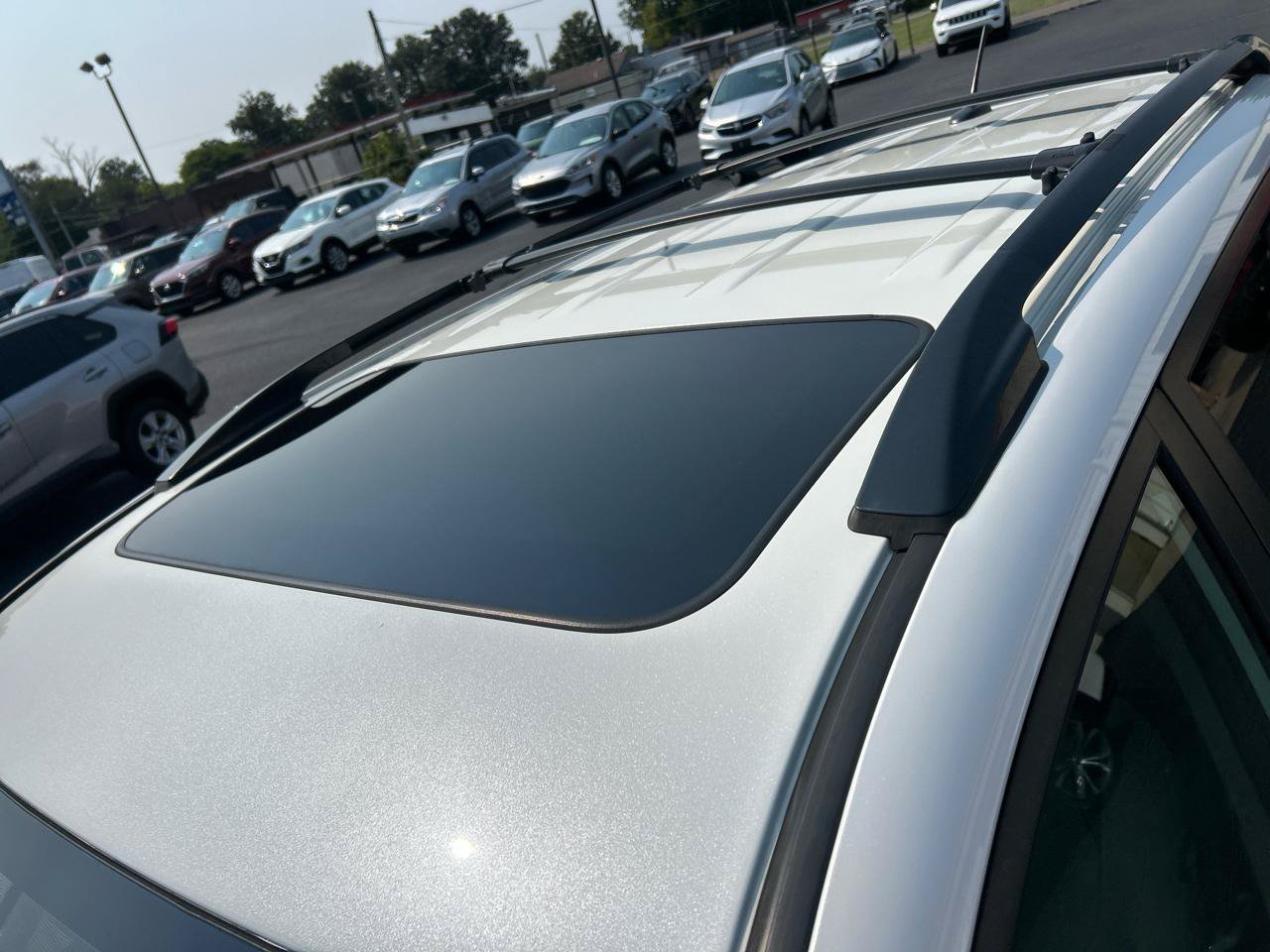 Used 2011 Toyota RAV4 Limited AWD/4WD image 10