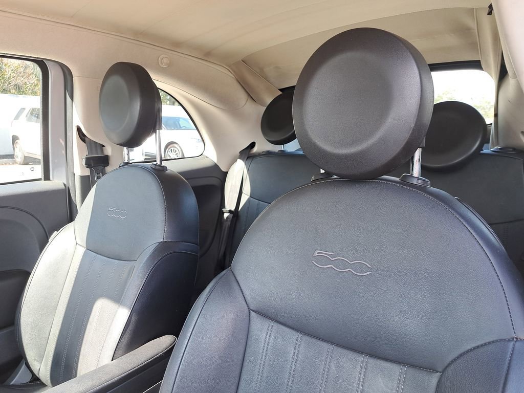 Used 2017 FIAT 500 Lounge image 9