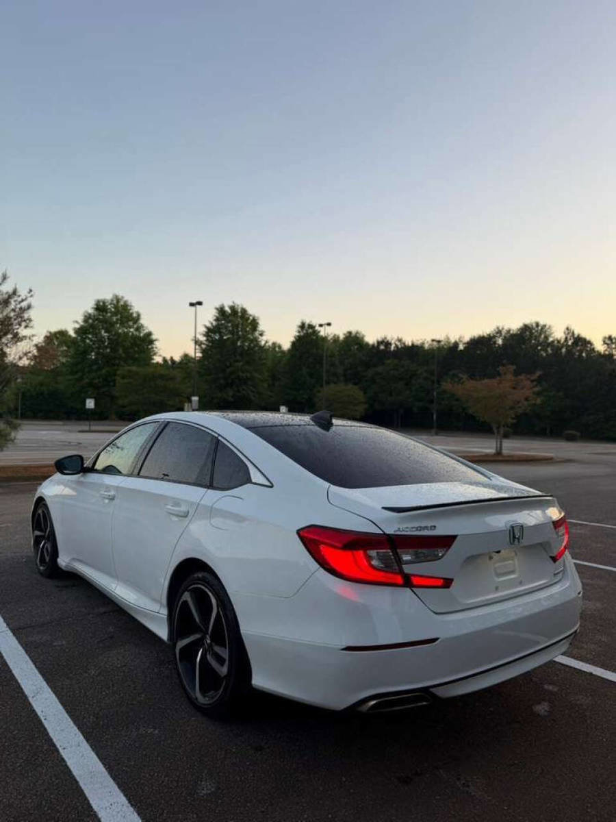 Used 2019 Honda Accord Sport image 4