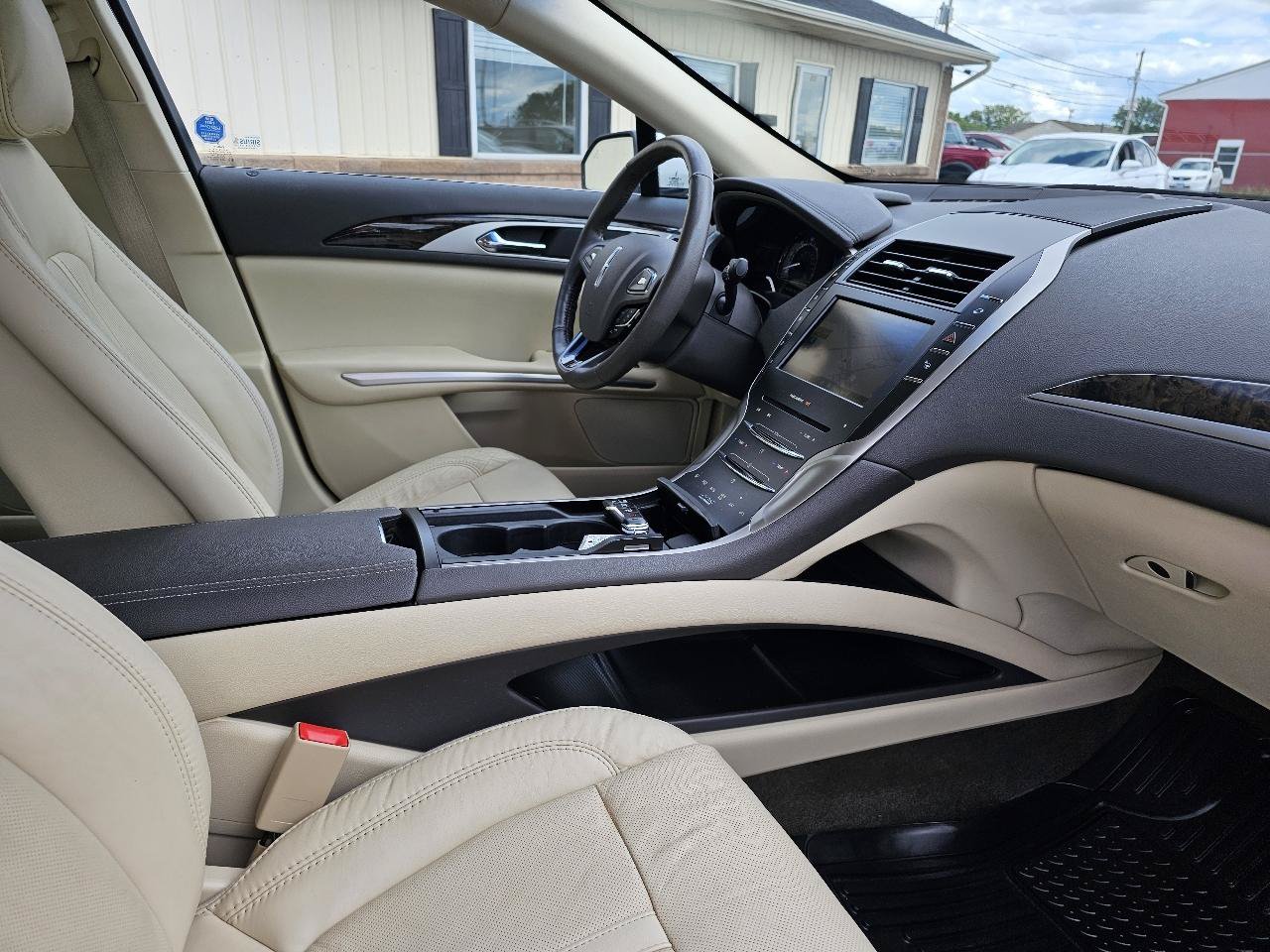 Used 2014 Lincoln MKZ Hybrid w/ Equipment Group 202A Reserve FWD image 28
