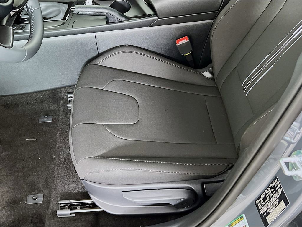 New 2026 Hyundai Elantra Sport FWD image 16