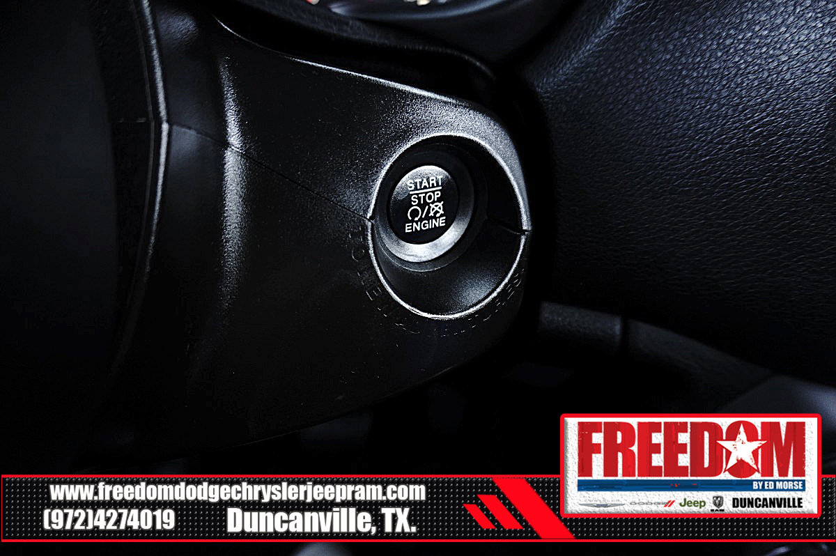 Used 2020 Jeep Renegade Latitude FWD image 33