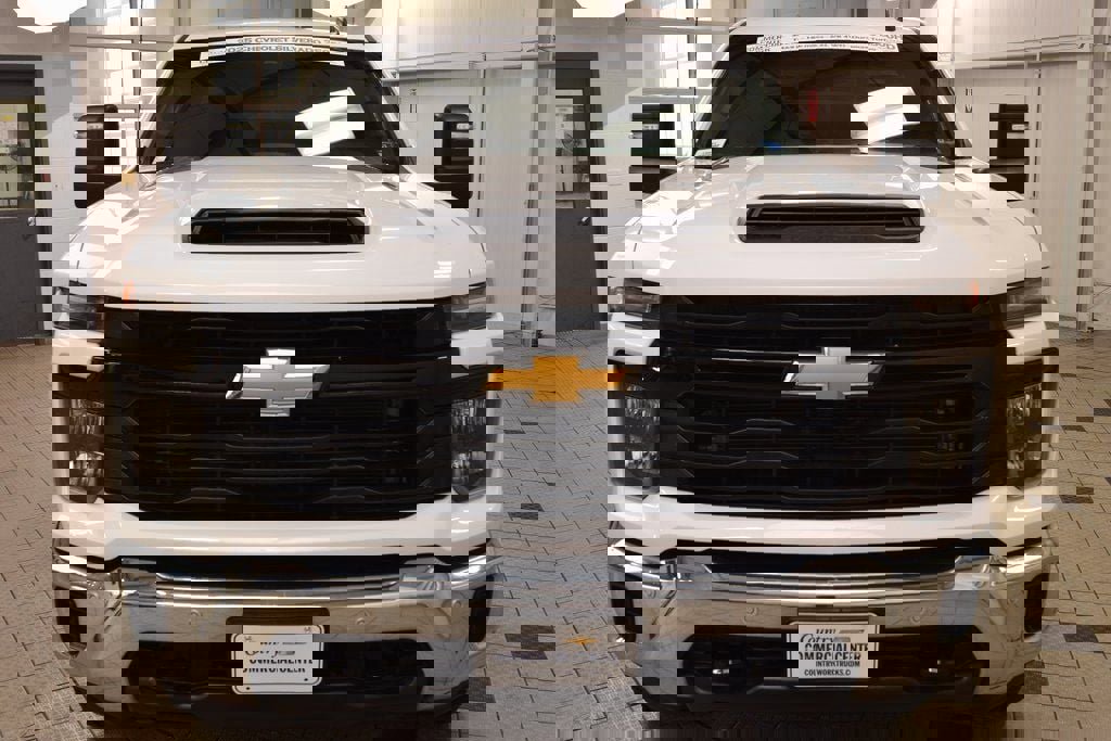 Used 2025 Chevrolet Silverado 3500 W/T w/ WT/CX Safety Package image 2