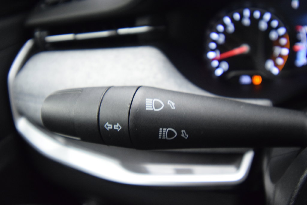 Used 2023 Jeep Compass Latitude w/ Convenience Group AWD/4WD image 18