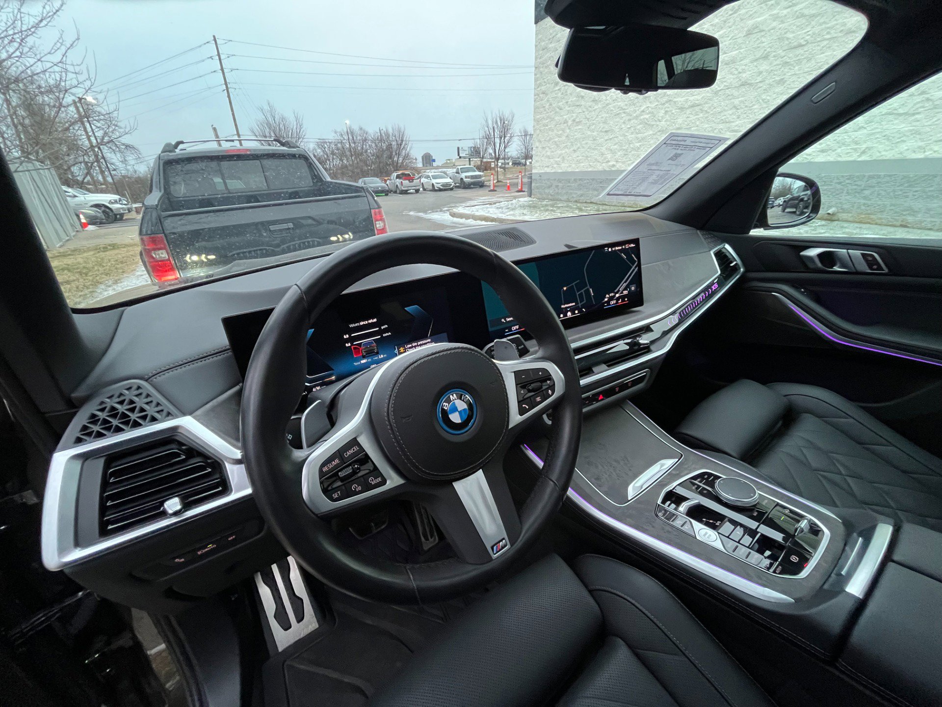 Used 2024 BMW X5 xDrive50e w/ M Sport Package AWD/4WD image 27