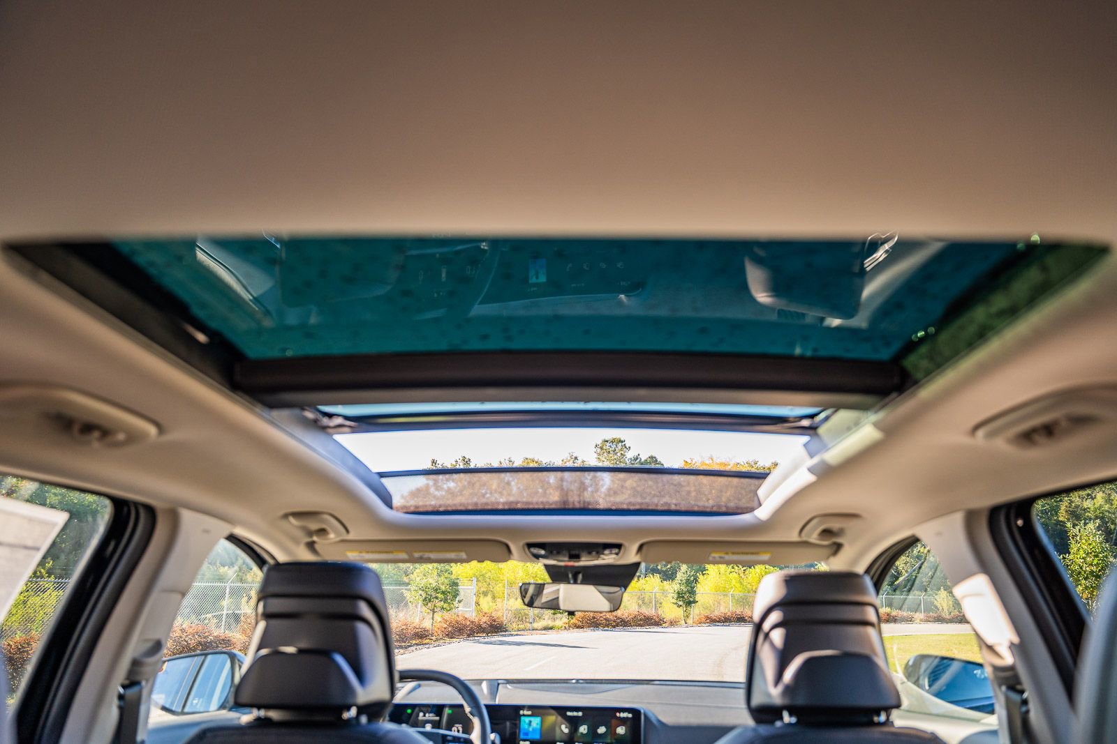 New 2026 Kia Sportage EX w/ EX Panorama Roof Package image 14