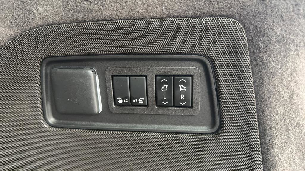 Certified 2023 Cadillac Escalade Sport w/ Touring Package image 26