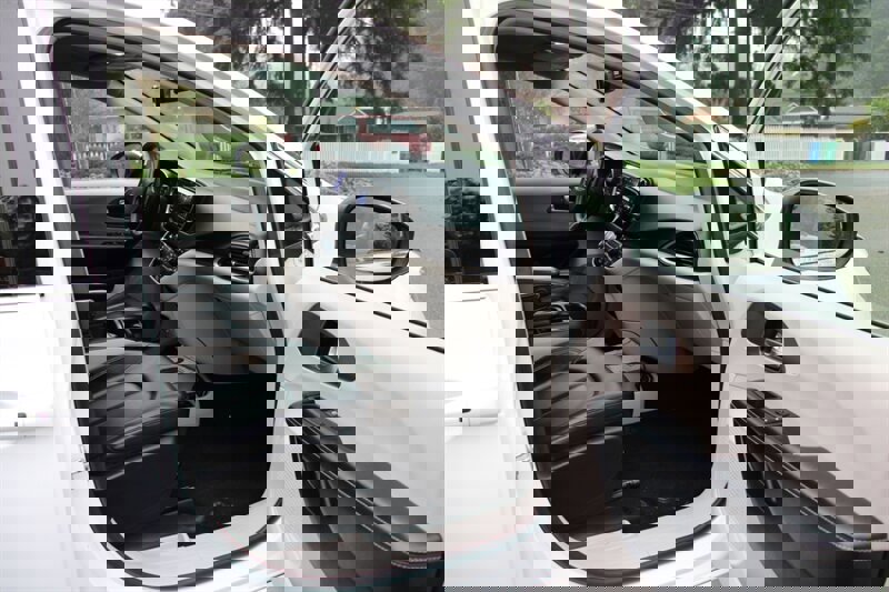 Used 2020 Chrysler Voyager Lxi image 14