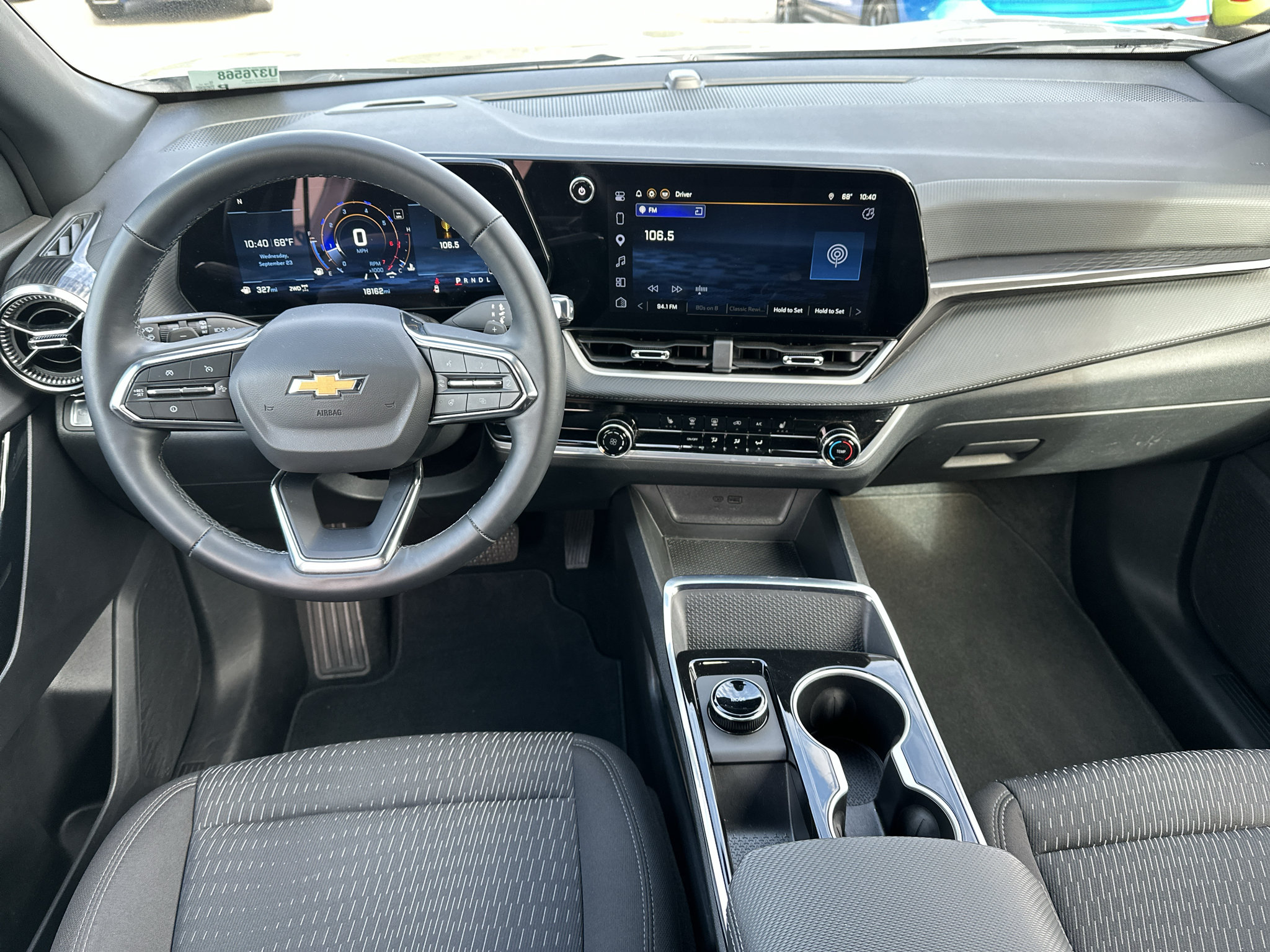 Used 2026 Chevrolet Equinox LT AWD/4WD image 17