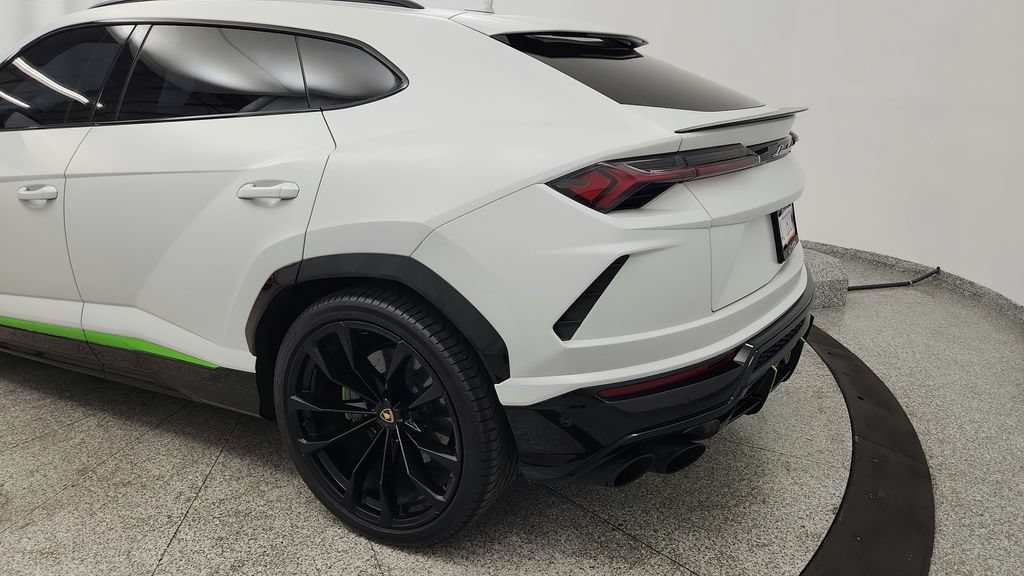 Used 2020 Lamborghini Urus AWD/4WD image 18