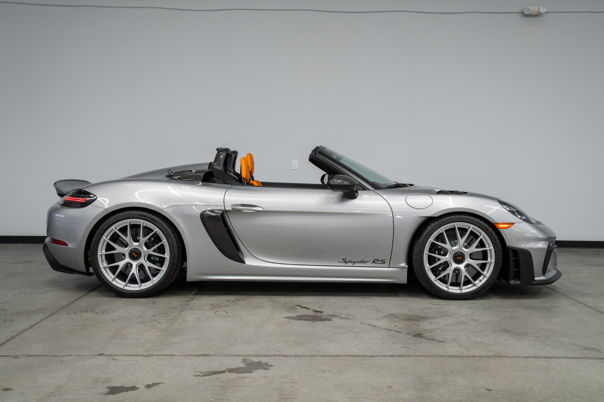 Used 2025 Porsche 718 Boxster Spyder RS RWD image 50
