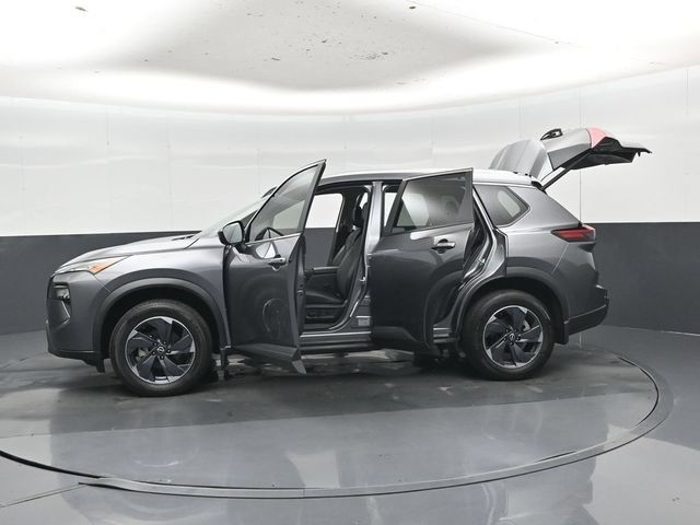 Used 2024 Nissan Rogue SV w/ SV Premium Package FWD image 57