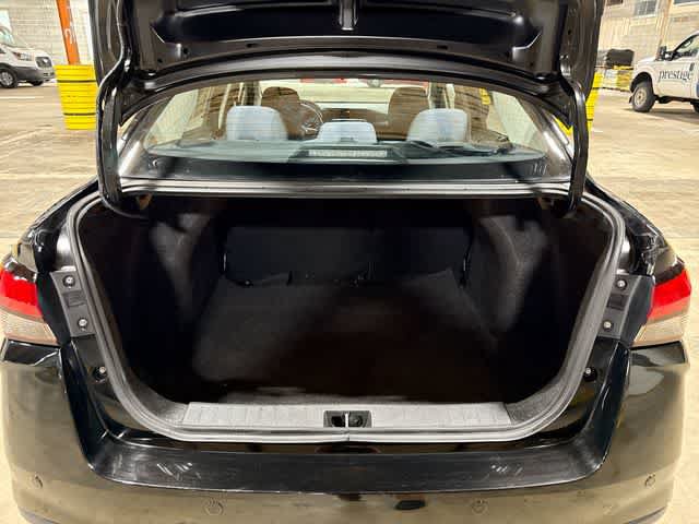 Used 2020 Nissan Versa SR FWD image 11