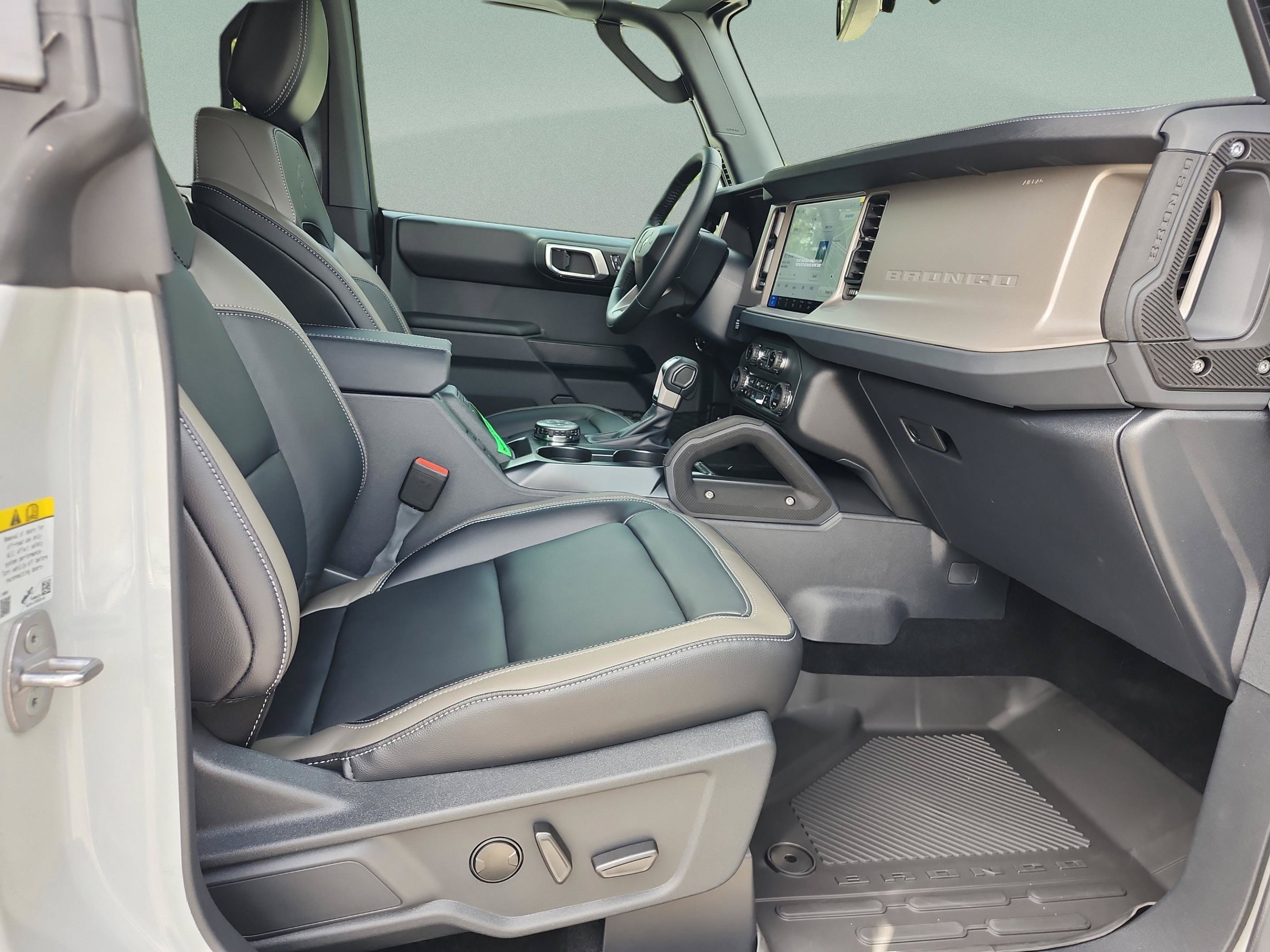 New 2026 Ford Bronco Outer Banks w/ Sasquatch Package AWD/4WD image 19