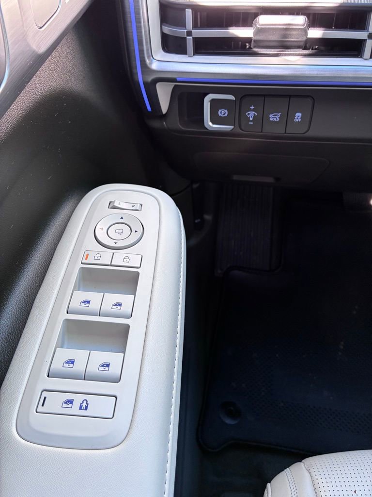 Used 2024 Hyundai Santa Fe Calligraphy AWD/4WD image 26
