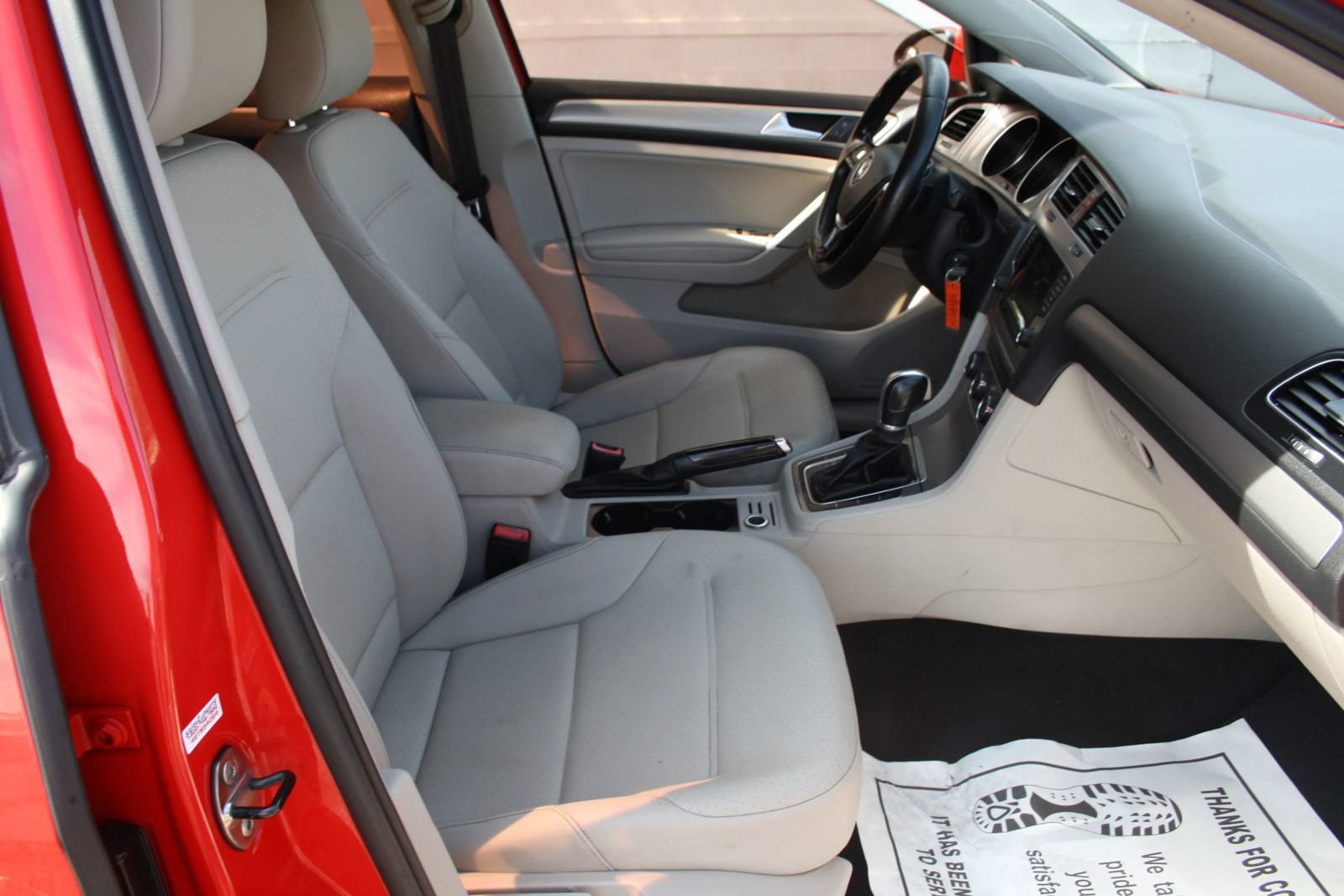Used 2015 Volkswagen Golf S FWD image 13