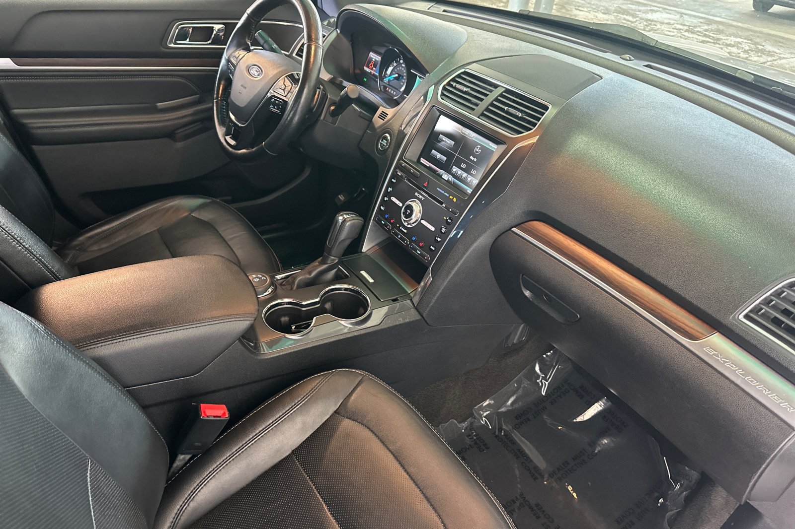 Used 2016 Ford Explorer Limited AWD/4WD image 33