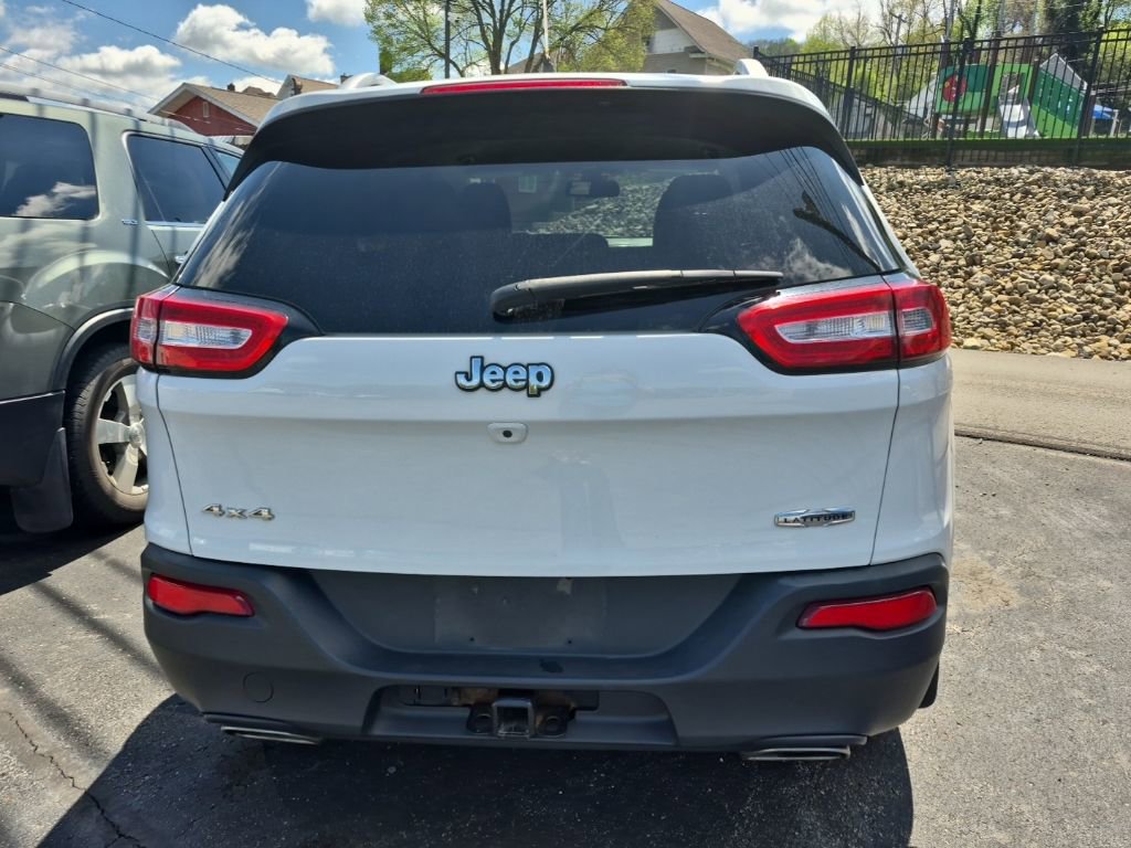 Used 2015 Jeep Cherokee Latitude w/ Cold Weather Group image 6