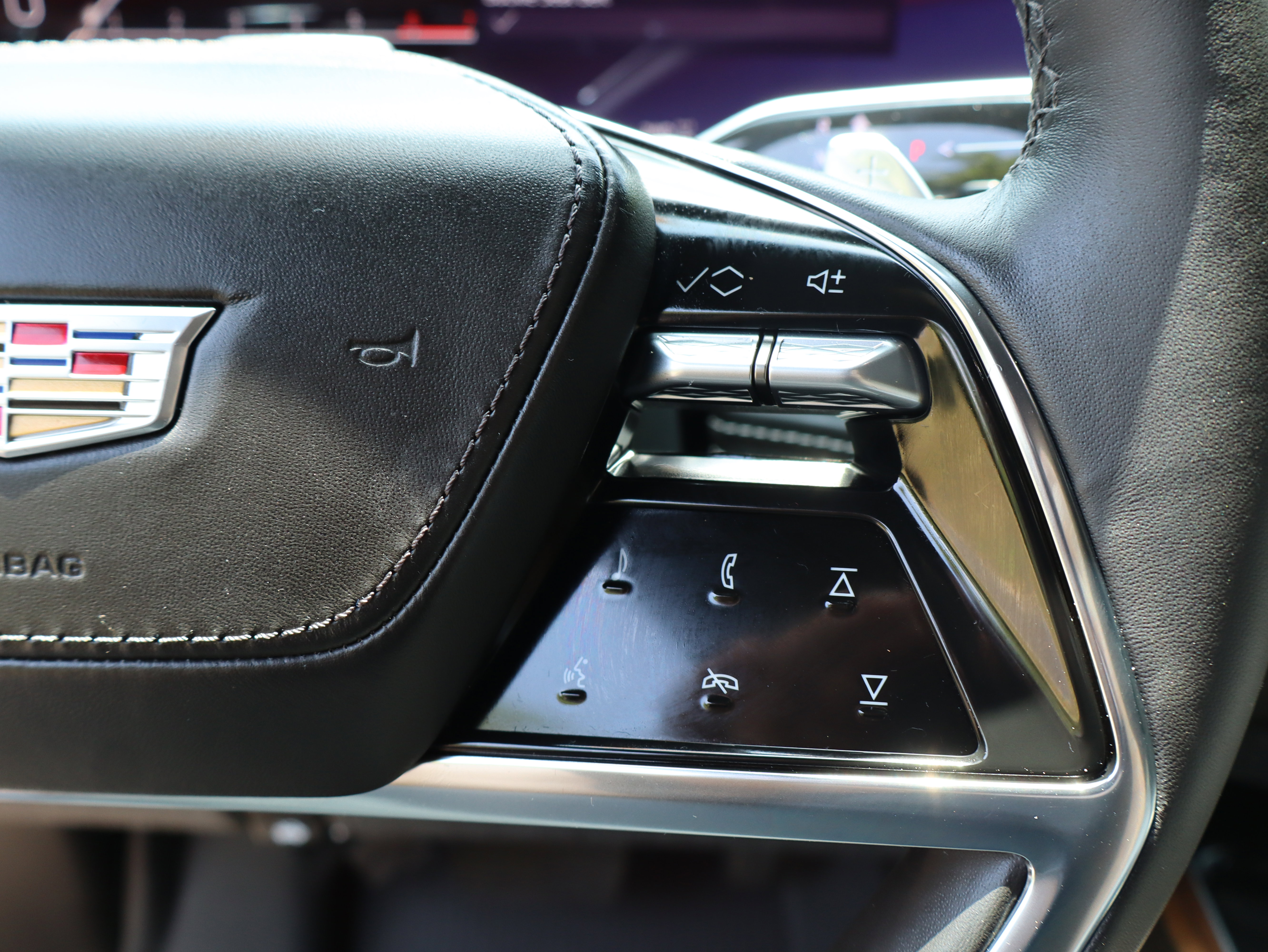 Certified 2026 Cadillac Escalade Platinum Sport w/ LPO, Floor Liner Package AWD/4WD image 25