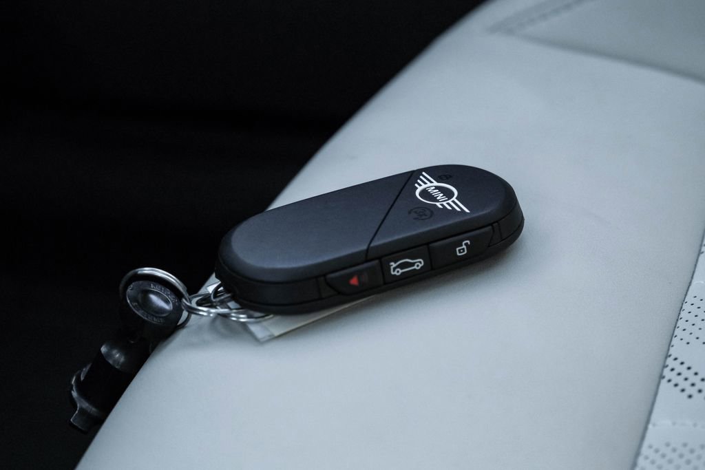 Used 2025 MINI Cooper S image 64