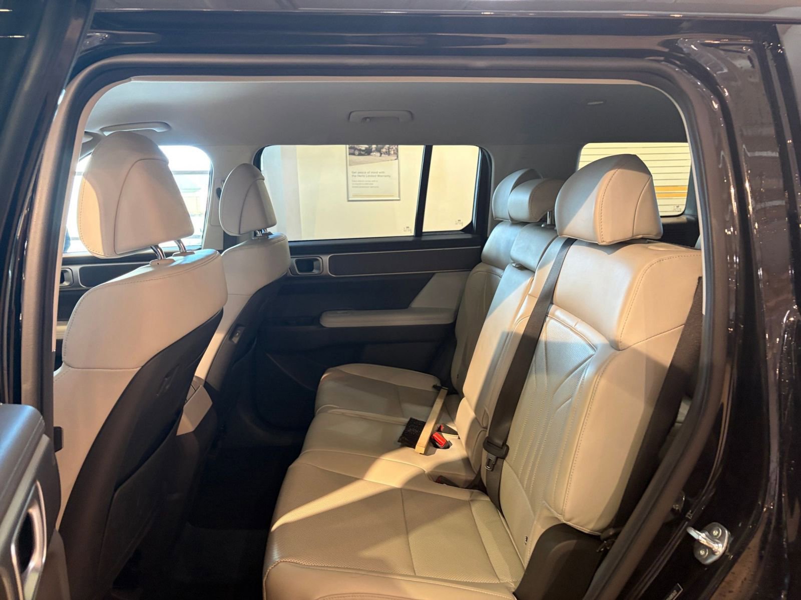 Used 2025 Hyundai Santa Fe SEL image 27