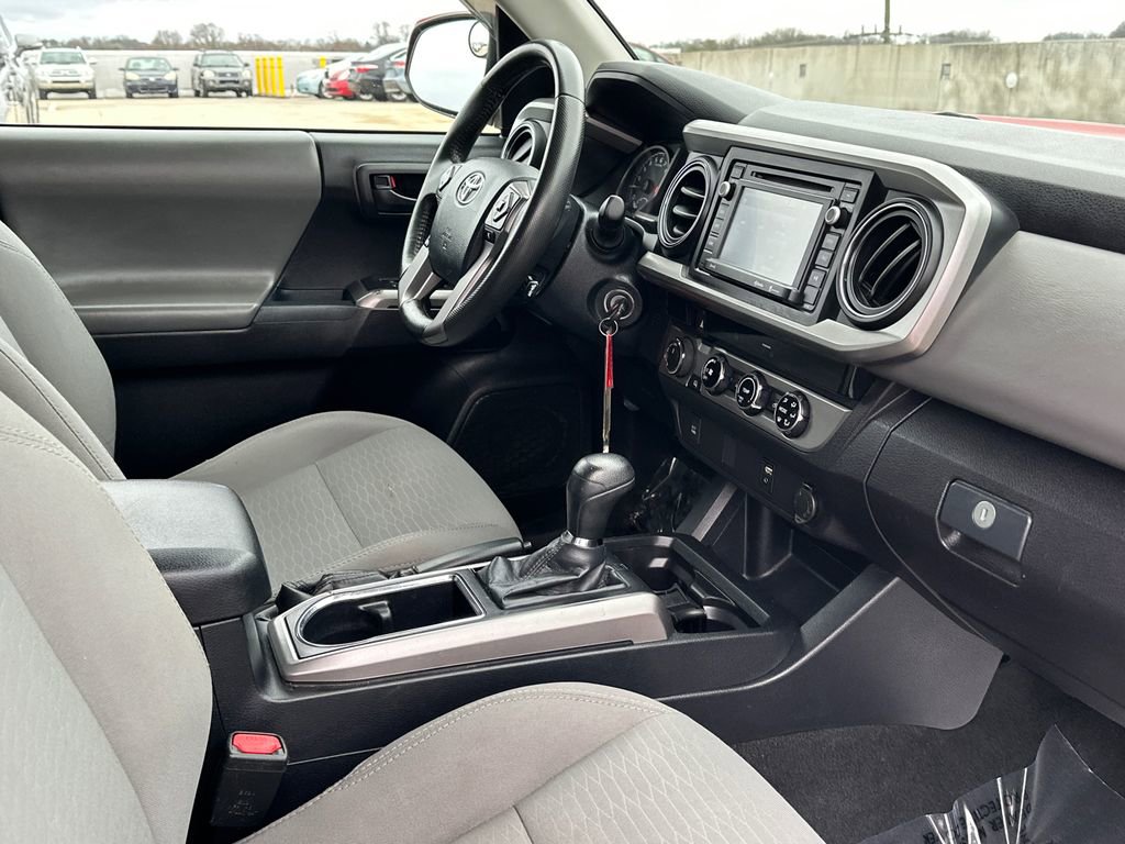 Used 2017 Toyota Tacoma SR5 w/ Tow Package image 11