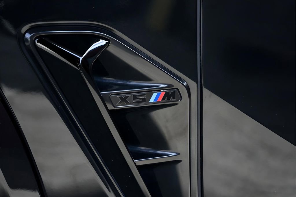 Used 2022 BMW X5 M w/ Competition Package 2 image 11