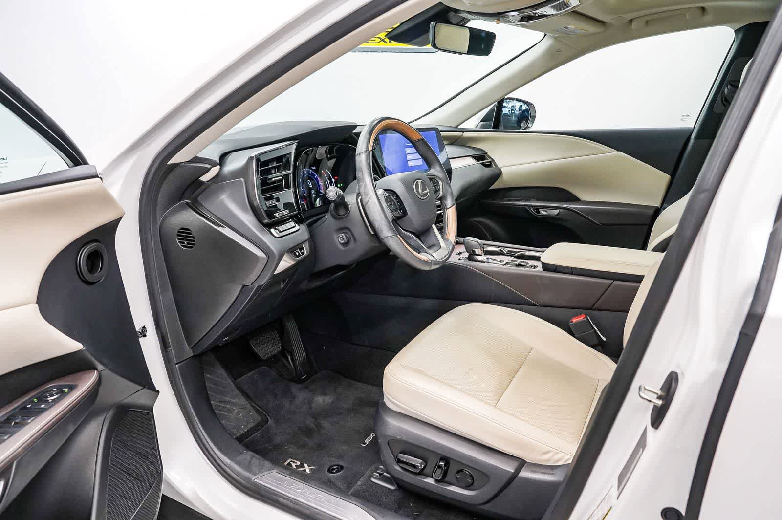 Used 2024 Lexus RX 350 Premium w/ Convenience Package FWD image 18