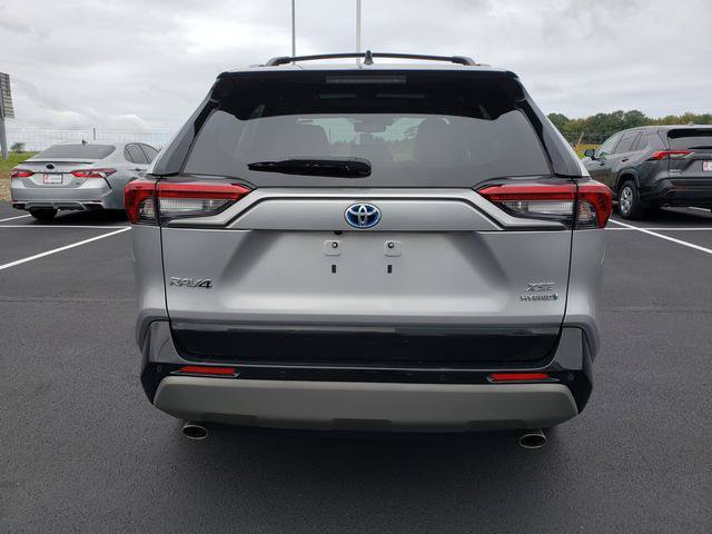 Used 2023 Toyota RAV4 XSE AWD/4WD image 6