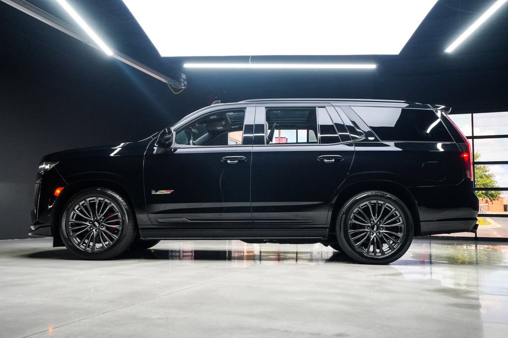 Used 2023 Cadillac Escalade V AWD/4WD image 23