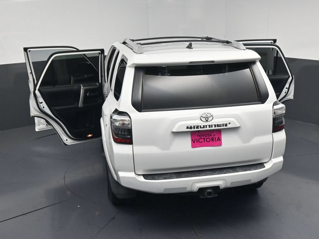 Used 2018 Toyota 4Runner SR5 Premium AWD/4WD image 26