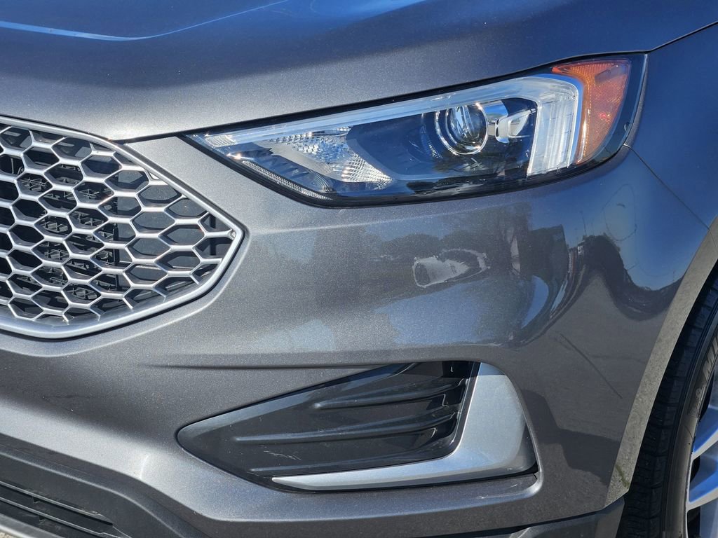 Used 2024 Ford Edge SEL image 5