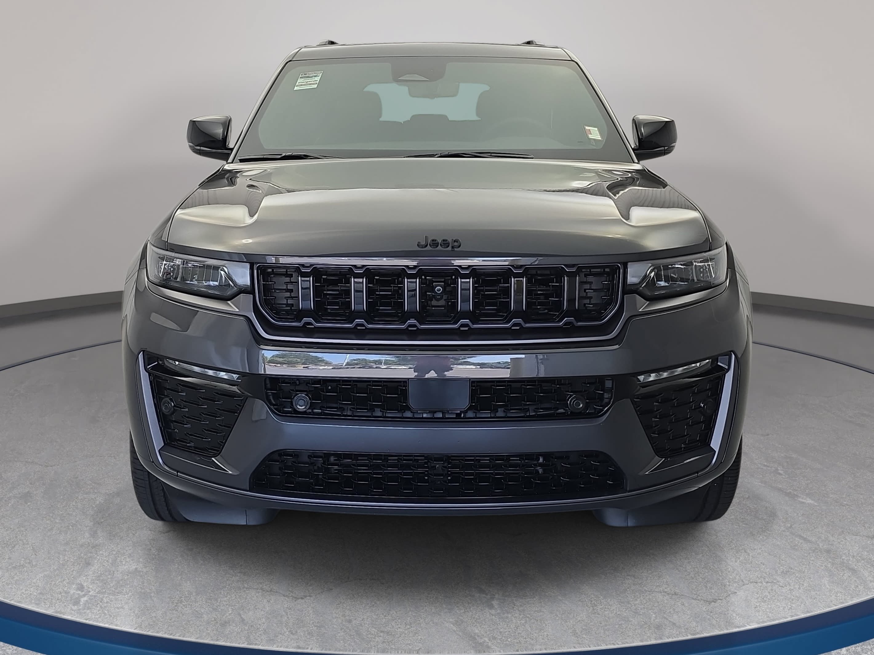 Used 2026 Jeep Grand Cherokee Limited AWD/4WD image 2