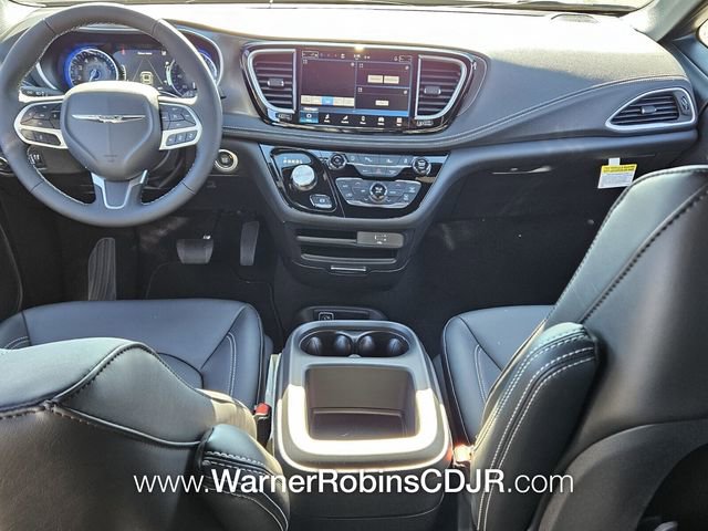 New 2026 Chrysler Pacifica Select image 8