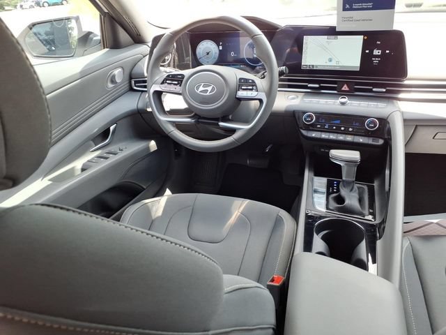 Certified 2025 Hyundai Elantra SEL FWD image 4